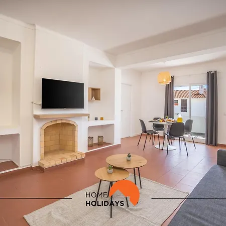 #170 Pateo 1 Flat By Holidays *